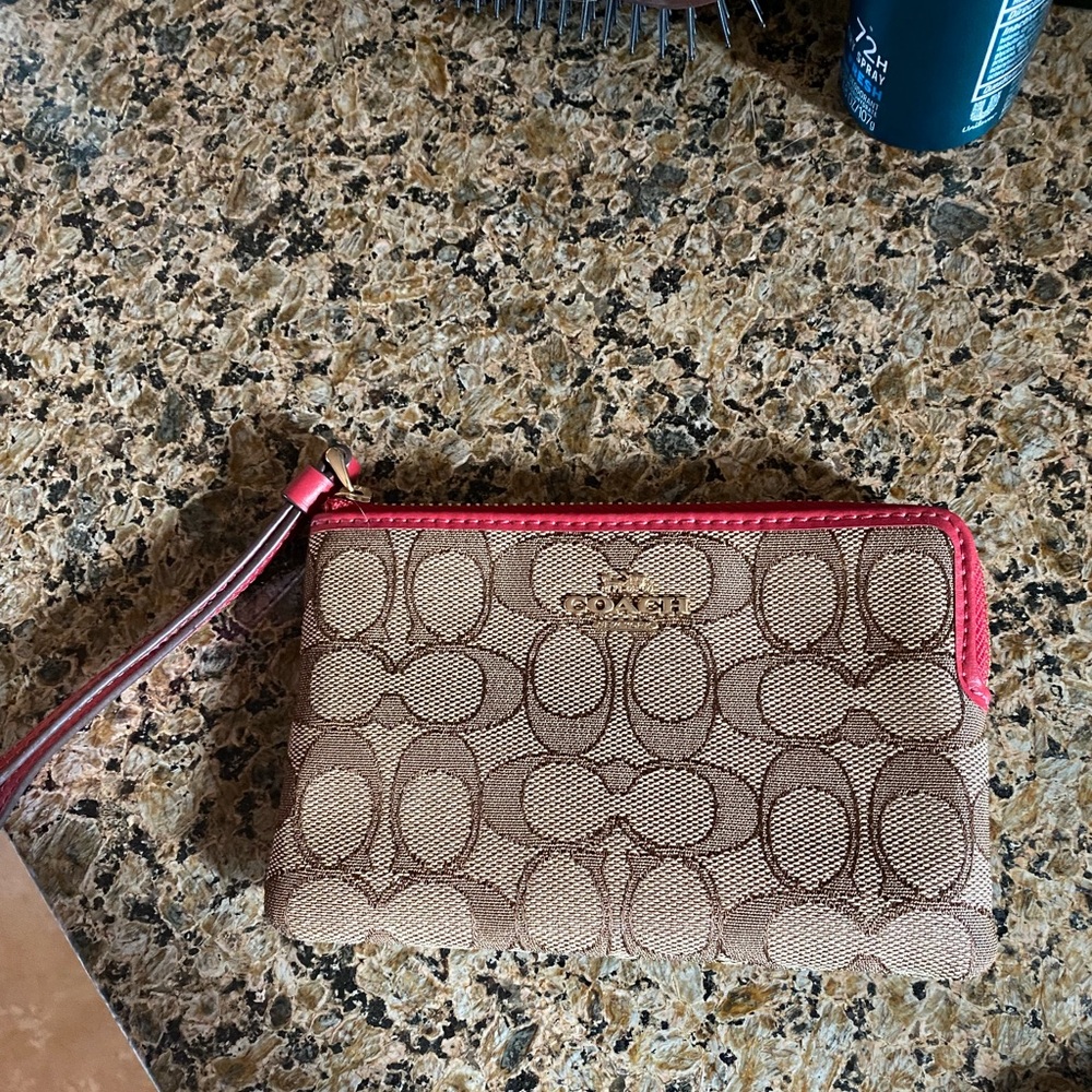 NWOT Coach wristlet